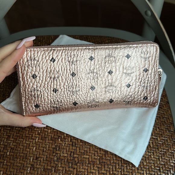Rose Gold MCM Large Wallet - Picture 4 of 9